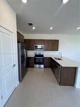 196 NE 13th Ave in Homestead, FL - Building Photo - Building Photo