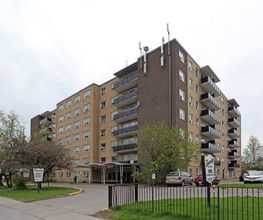 Kirsh Apartments in Toronto, ON - Building Photo - Building Photo