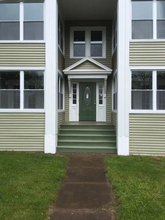 902 Tulip St in Salina, NY - Foto de edificio - Building Photo