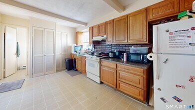 17 Landin St in Woodbridge, CT - Building Photo - Building Photo