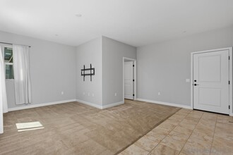 1572 Fortaleza Way in Vista, CA - Building Photo - Building Photo