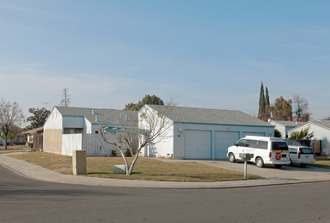 1632-1634 Peltola St in Ceres, CA - Building Photo