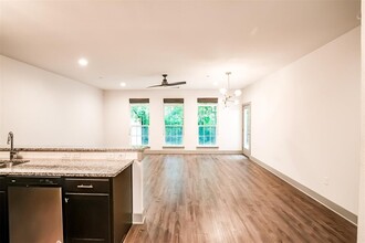 12152 Abbey Glen Ln in Austin, TX - Building Photo - Building Photo