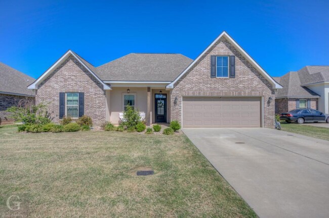 725 Esau Ave in Bossier City, LA - Foto de edificio - Building Photo