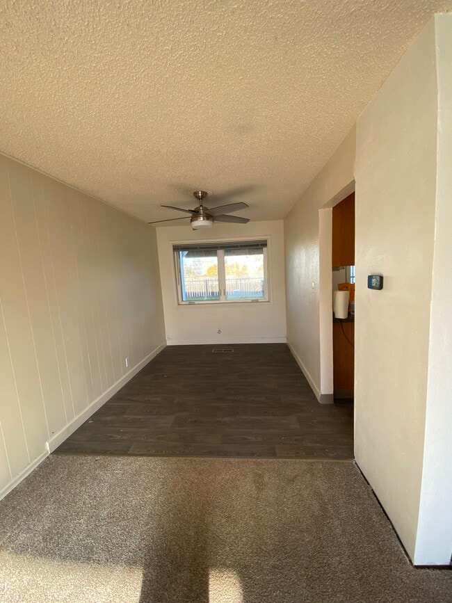 property at 1224 Kennicott Ave