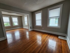 64 Gorham Ave, Unit 2 in Hamden, CT - Building Photo