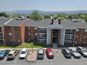 1010 Blue Ridge Dr in Harrisonburg, VA - Building Photo - Building Photo