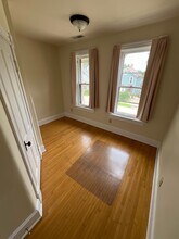 421 Central Ave, Unit 123 B Central Avenue in Waukesha, WI - Foto de edificio - Building Photo