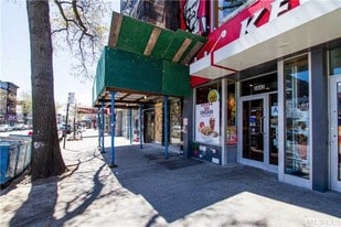30-44 Steinway St in Astoria, NY - Building Photo