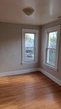 168 Lloyd St, Unit 3rd floor in New Haven, CT - Foto de edificio - Building Photo