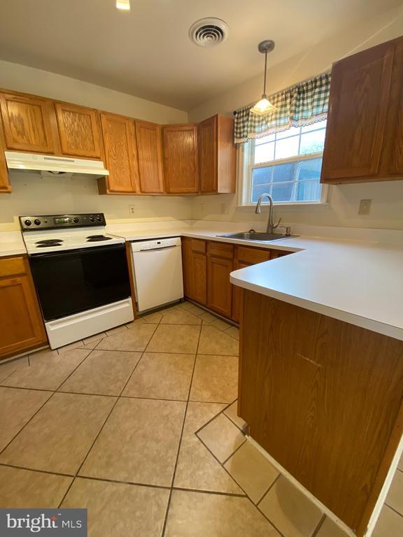 property at 134 Georgetown Square