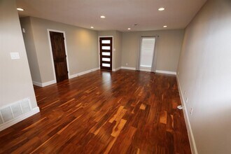 2427 Droxford Dr in Houston, TX - Building Photo - Building Photo