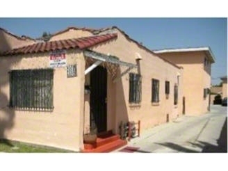 6320-6322 Brynhurst Ave in Los Angeles, CA - Building Photo