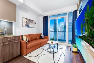 186 Jarvis St, Unit SI ID1500036P in Toronto, ON - Building Photo