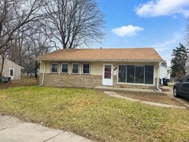 22811 Rosewood St in Oak Park, MI - Building Photo