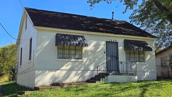 3646 Overton Crossing St in Memphis, TN - Building Photo
