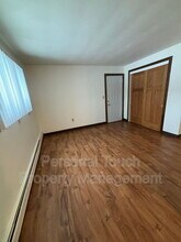 132 6th Ave N in Casselton, ND - Foto de edificio - Building Photo