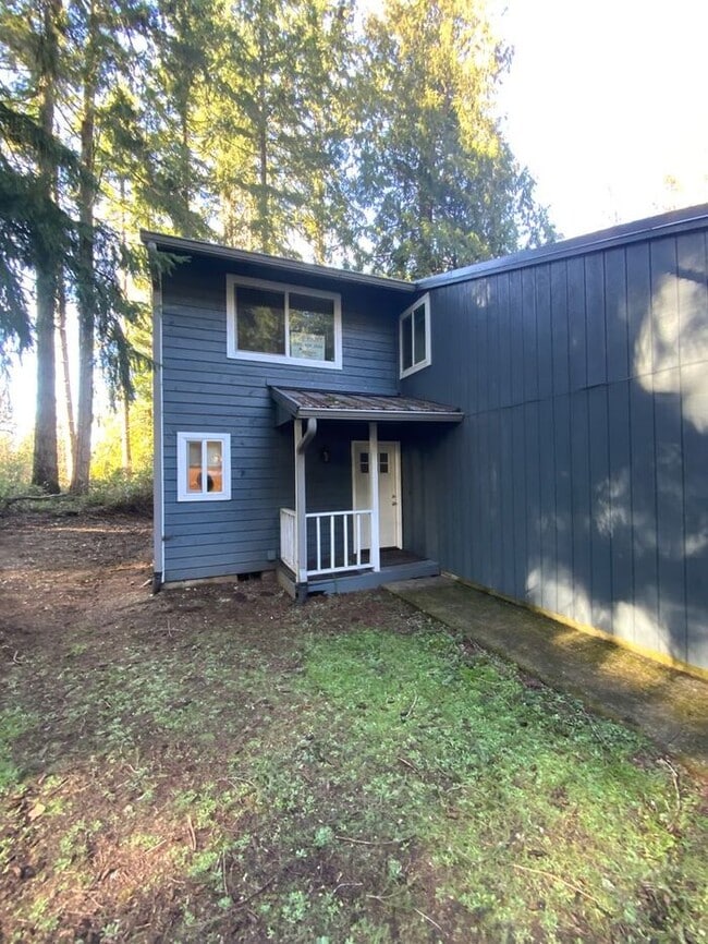 property at 2033 Porta Ct NW