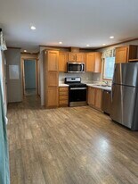 101 Wyatts Dr in Schenectady, NY - Building Photo