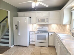 4112 Crimson Dr in Hoffman Estates, IL - Building Photo - Building Photo