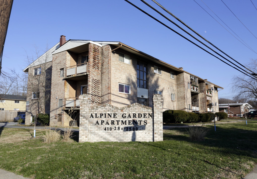 Alpine Garden in Essex, MD - Foto de edificio