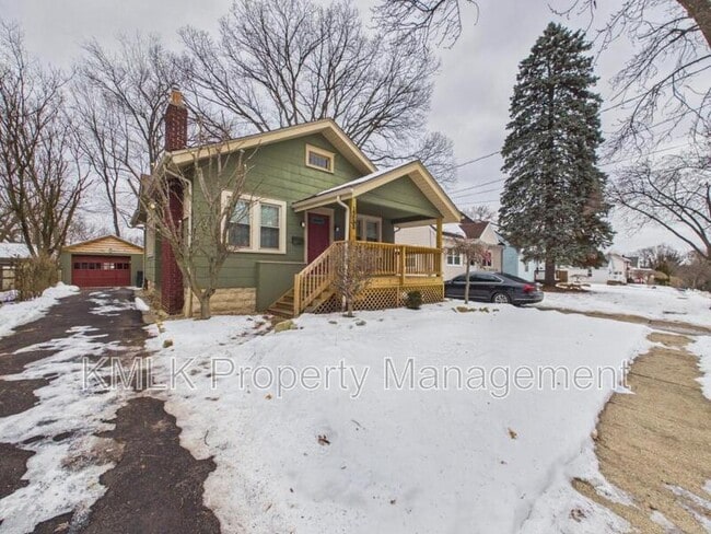 property at 1238 Sawyer Ave