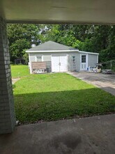 5809 Washington Ave in Ocean Springs, MS - Building Photo - Building Photo