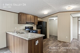 4 Amos Valley Dr in Springfield, IL - Building Photo - Building Photo