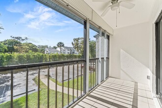 1117 Green Pine Blvd in West Palm Beach, FL - Building Photo - Building Photo