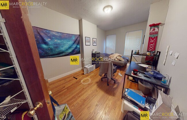 property at 344 Putnam Ave