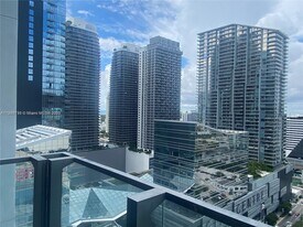 68 SE 6th St, Unit 2106 in Miami, FL - Building Photo
