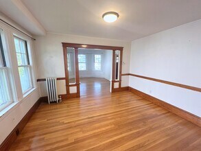 42 Madison St, Unit 1 in Somerville, MA - Building Photo - Building Photo