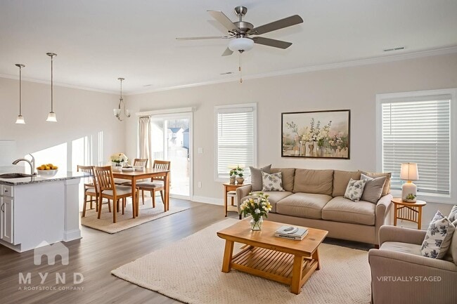 207 Susannah St in Troutman, NC - Foto de edificio - Building Photo