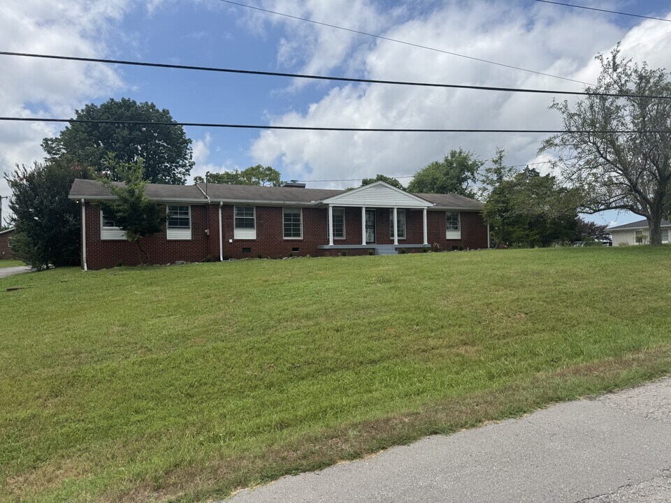 112 Northside Dr in Nashville, TN - Building Photo