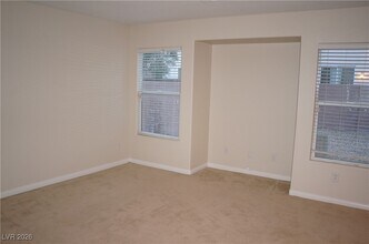 8657 Palomino Ranch St in Las Vegas, NV - Building Photo - Building Photo
