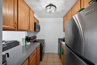 2 Adams St in Denver, CO - Building Photo - Building Photo