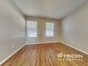 16783 Fallen Timbers Dr in Conroe, TX - Building Photo - Building Photo