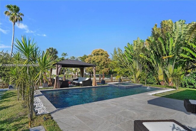 1625 Daytonia Rd in Miami Beach, FL - Building Photo - Building Photo