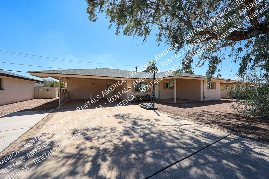935 E Wesleyan Dr in Tempe, AZ - Building Photo