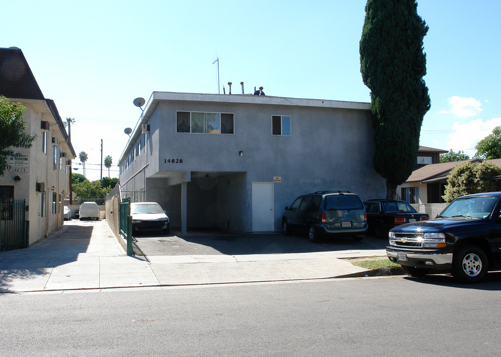 14828 Erwin St in Van Nuys, CA - Building Photo