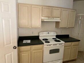 2205 Garrett Dr in Killeen, TX - Foto de edificio - Building Photo