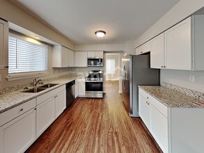 21748 W Knollwood Dr in Plainfield, IL - Building Photo - Building Photo