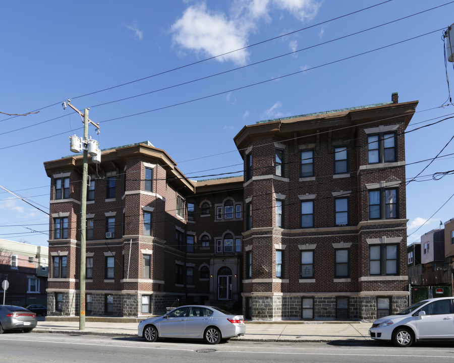 Walnut Court Apartments in Philadelphia, PA - Foto de edificio