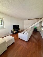 305 Harding Blvd, Unit 3 in Roseville, CA - Building Photo - Building Photo