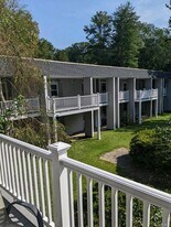 10 Wild Oaks Rd in Goldens Bridge, NY - Building Photo