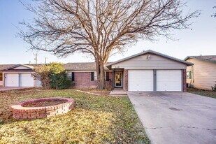 5421 49th St in Lubbock, TX - Building Photo