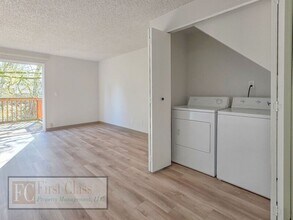 19465 NW Mahama Pl in Portland, OR - Building Photo - Building Photo