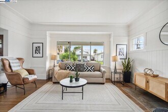 2239 66th Ave in Oakland, CA - Building Photo - Building Photo