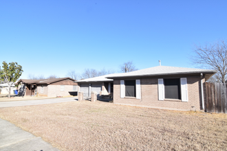 415 Cottonwood Dr in Copperas Cove, TX - Building Photo - Building Photo