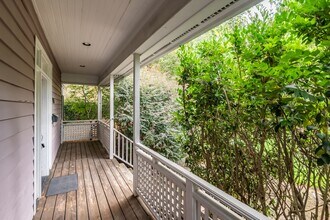 414 Hillsborough St in Chapel Hill, NC - Building Photo - Building Photo